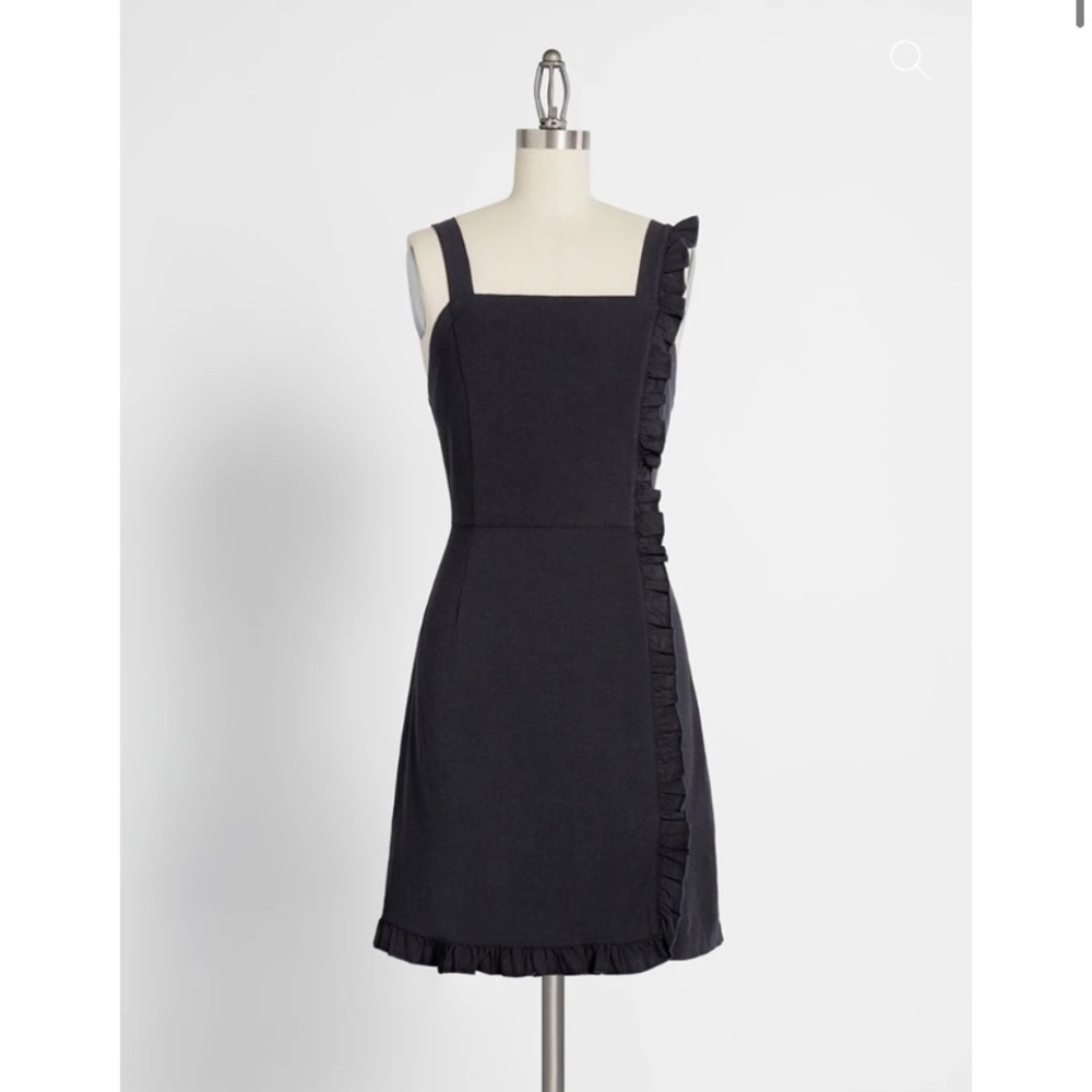 NWT ModCloth Women's‎ Get Ready to Ruffle Mini Dress